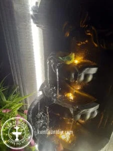 đài phun nước trong nhà