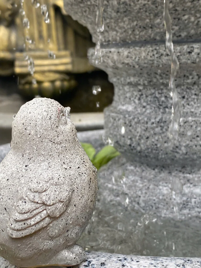 đài phun nước sân vườn mini giá bao nhiêu