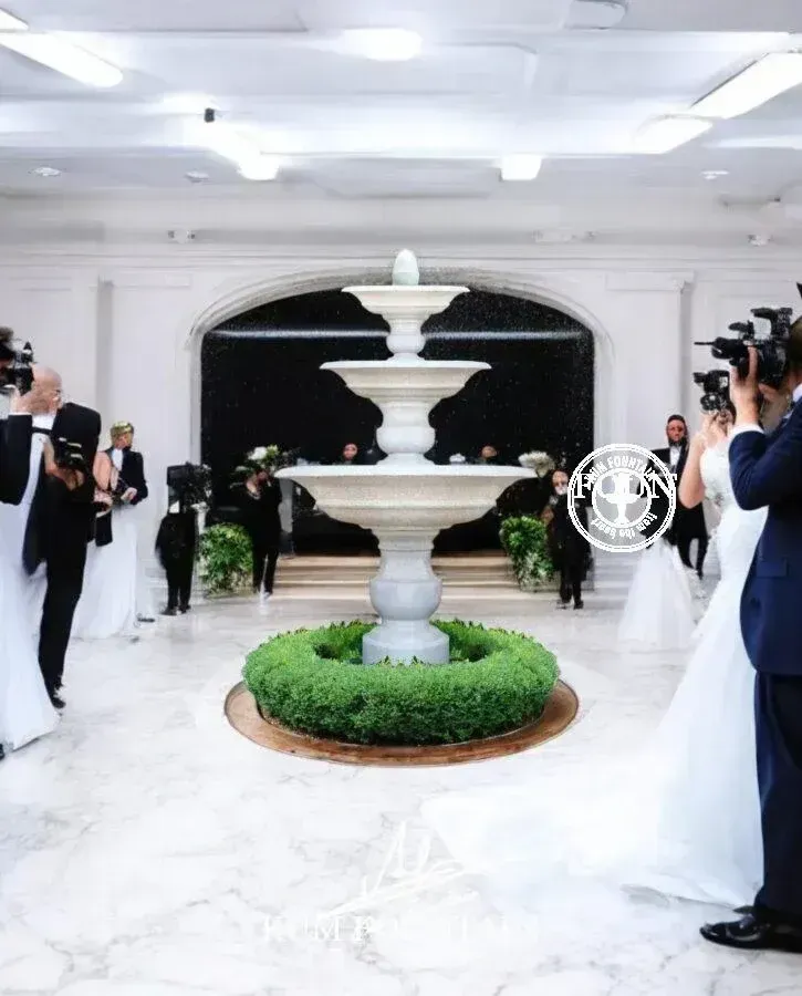 làm đài phun nước bằng chai nhựa châu âu Đài phun nước nghệ thuật ở nhà thờ