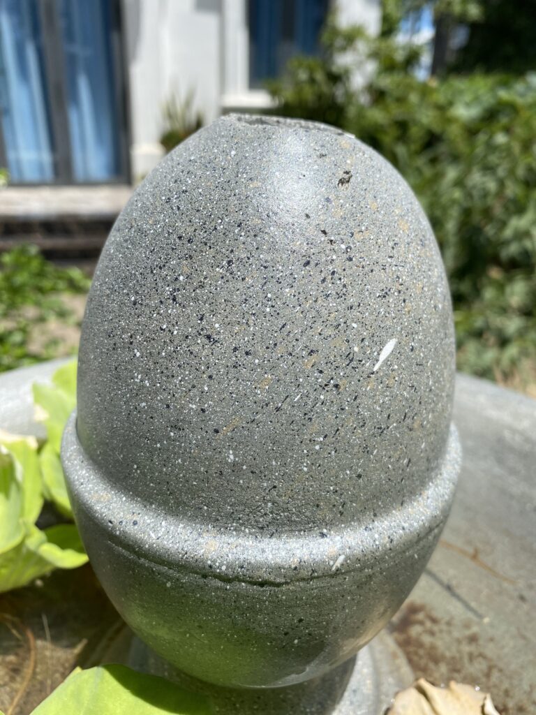 Đài phun nước có làm bẩn kính cửa sổ không