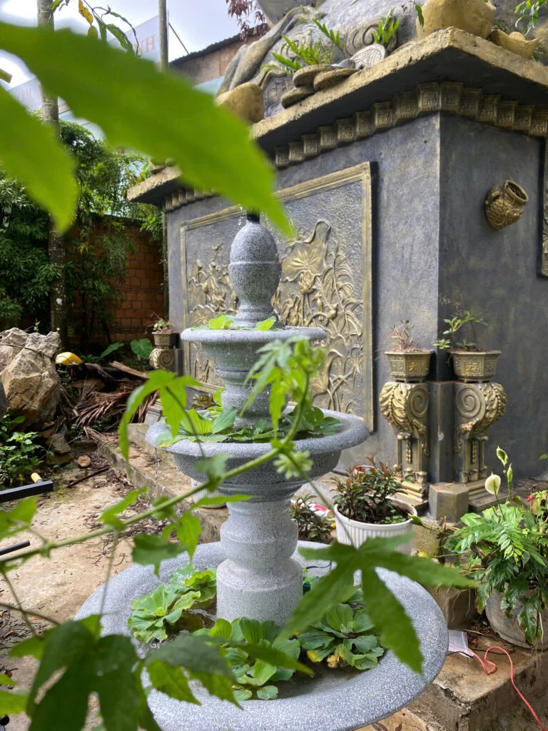 đài phun nước có cần hệ thống lọc không