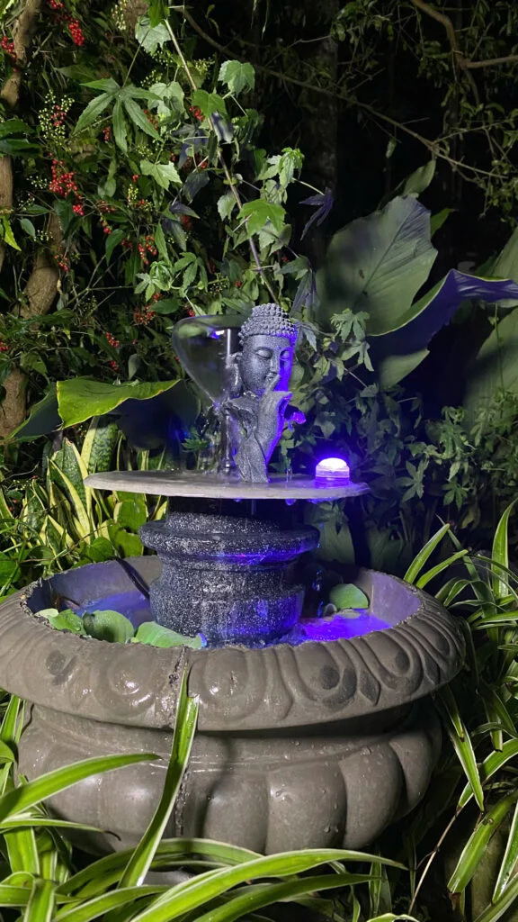 đài phun nước chống muỗi có an toàn trẻ nhỏ