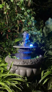 thác nước cho rooftop quán bar cách chống gió