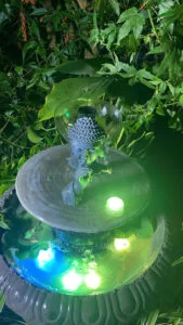 thác nước sân vườn phong cách Địa Trung Hải