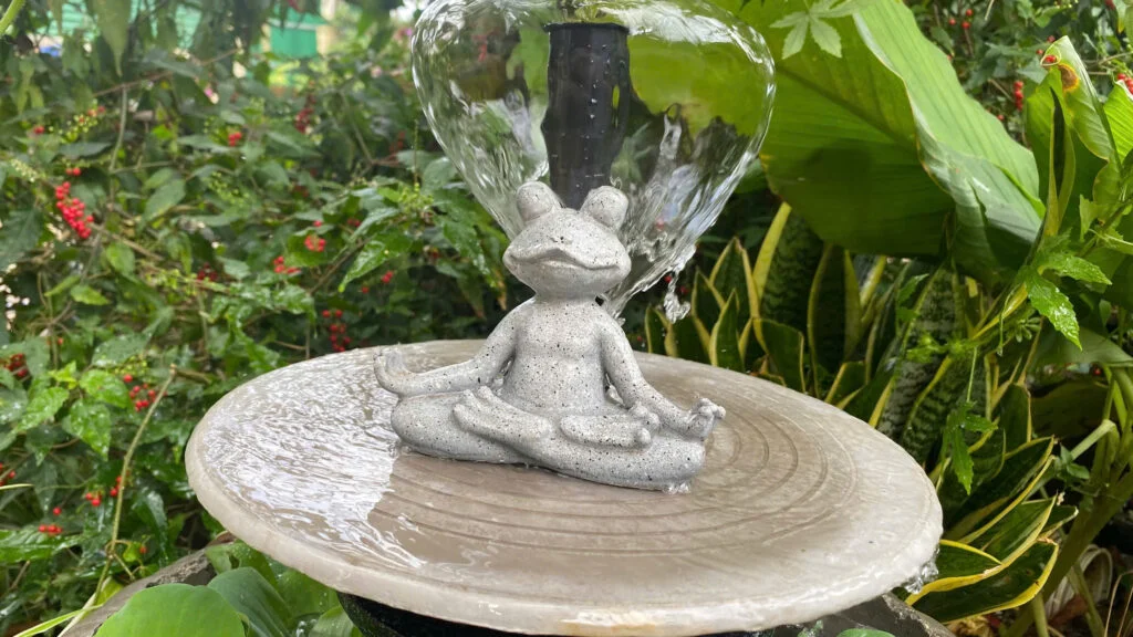 đài phun nước cần bể ngầm hay bể nổi