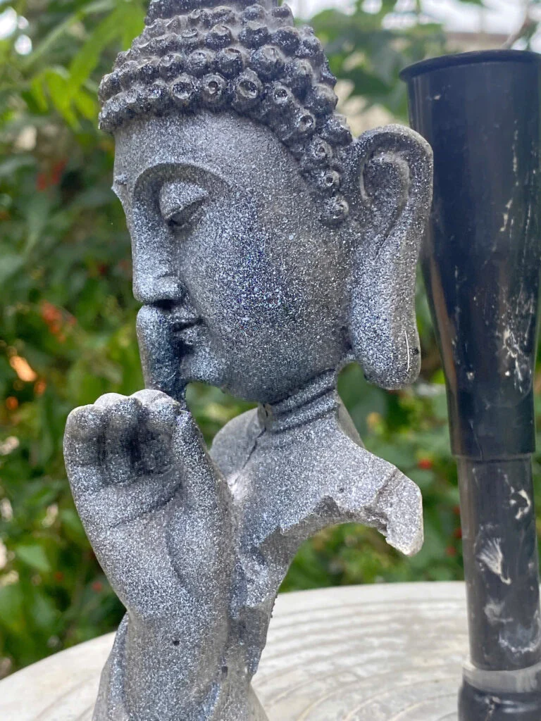 thác nước khử tiếng ồn bằng mút tiêu âm