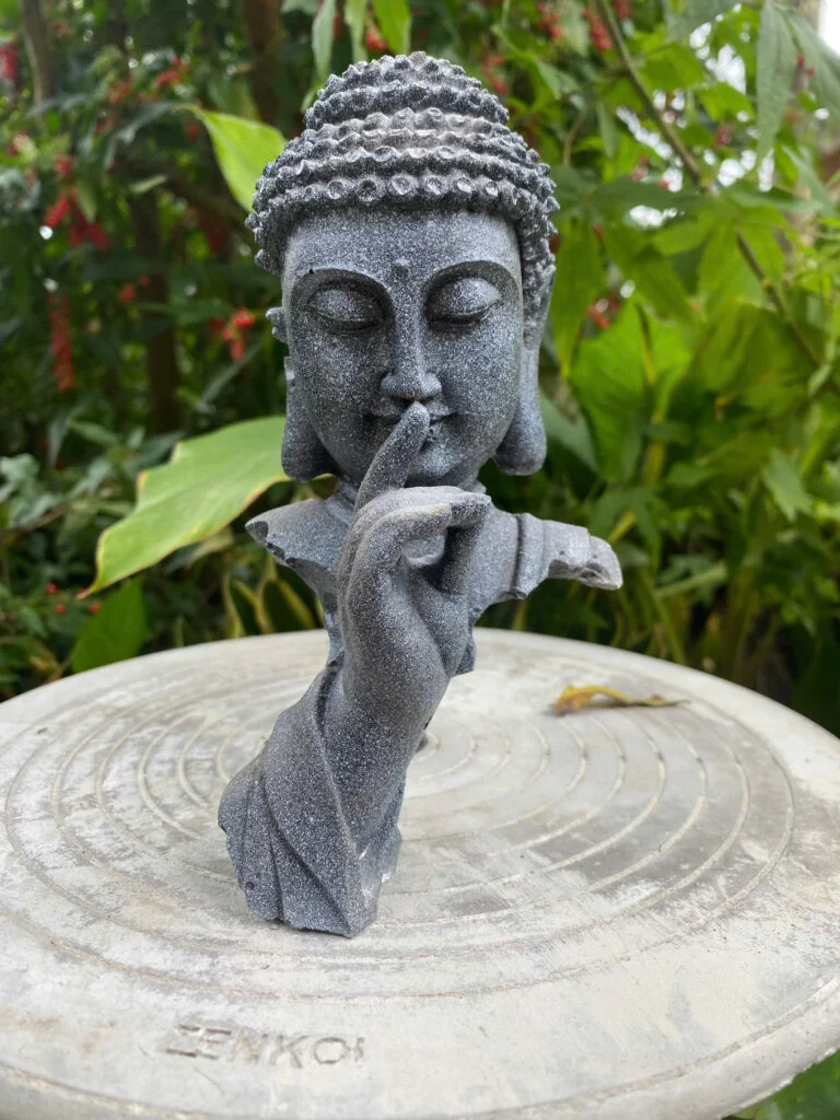 thác nước tường ngoài trời không bị bắn nước vào nhà