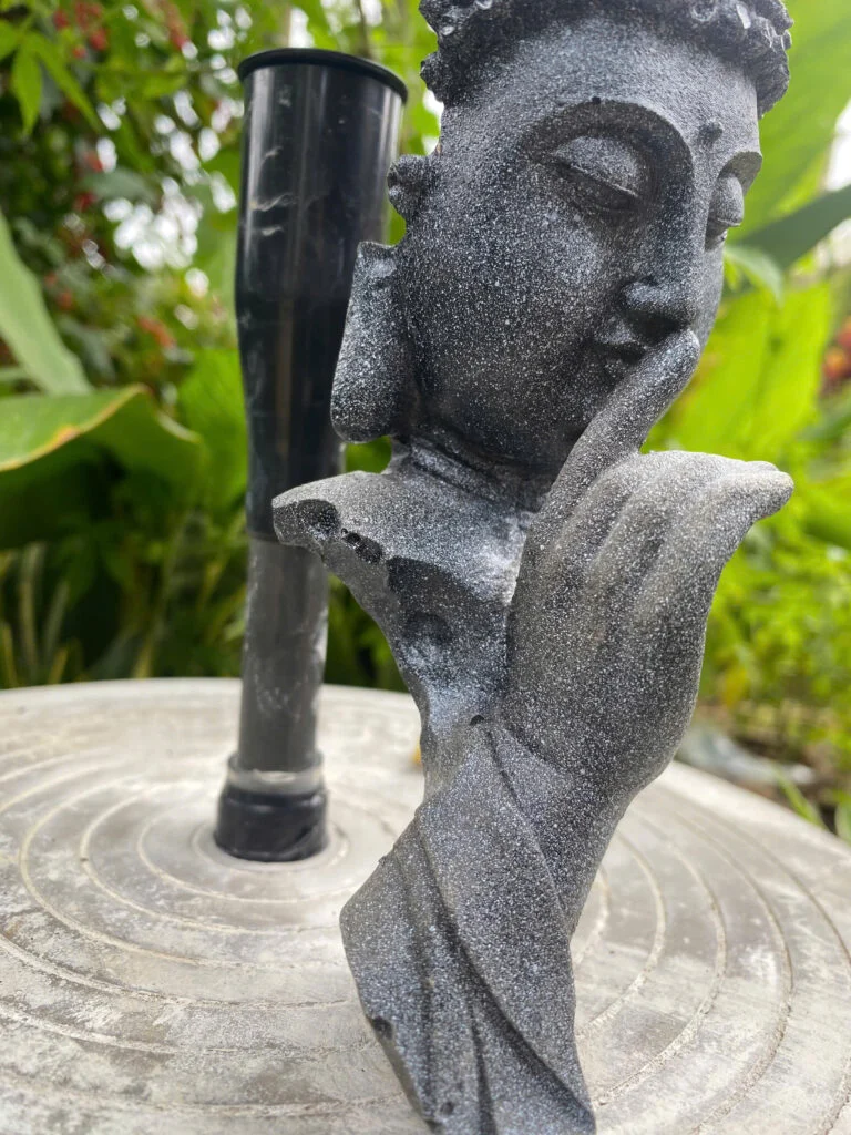 đài phun nước 2 tầng cổ điển kèm đèn led đổi màu