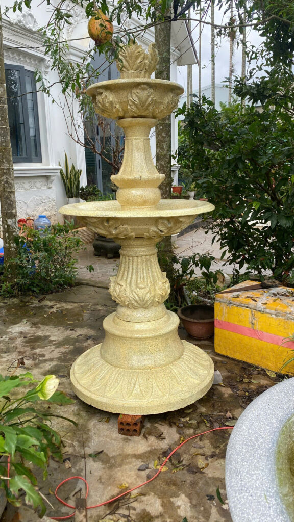 th&aacute;c nước tiểu cảnh c&oacute; hộc trồng c&acirc;y